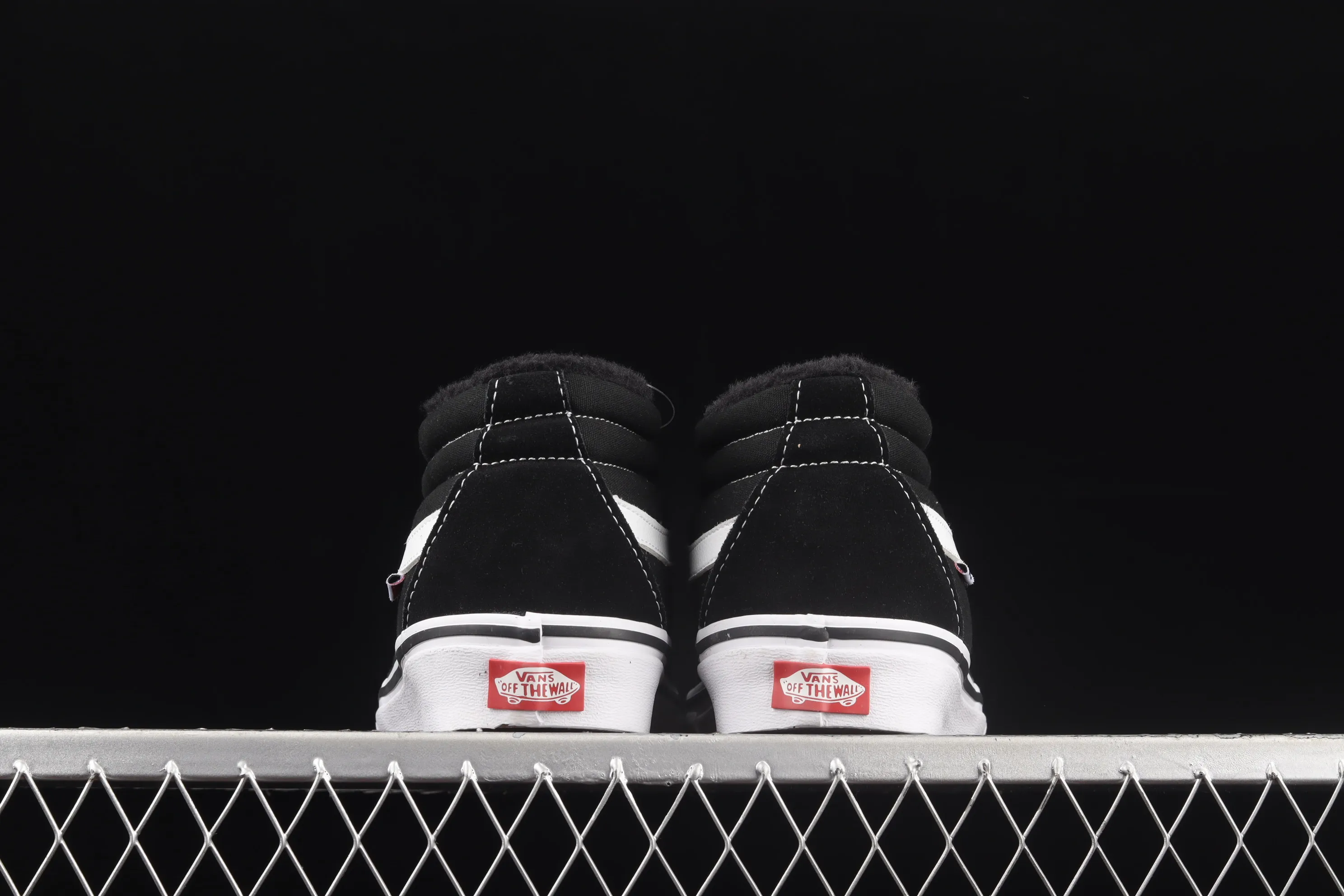 All Categories Vans Vans Series Vans Mid Vans China Velvet Vans Sk8-Mid Pro Vans Black Velvet White Striped Mid-top Casual Sneakers VN0A347UY28